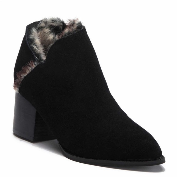 Seychelles Shoes - NWT Seychelles Diligence Fur Booties